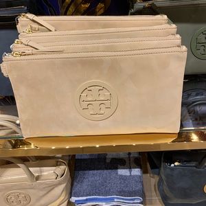 NWT Tory Burch Charlie Clutch Nubuck